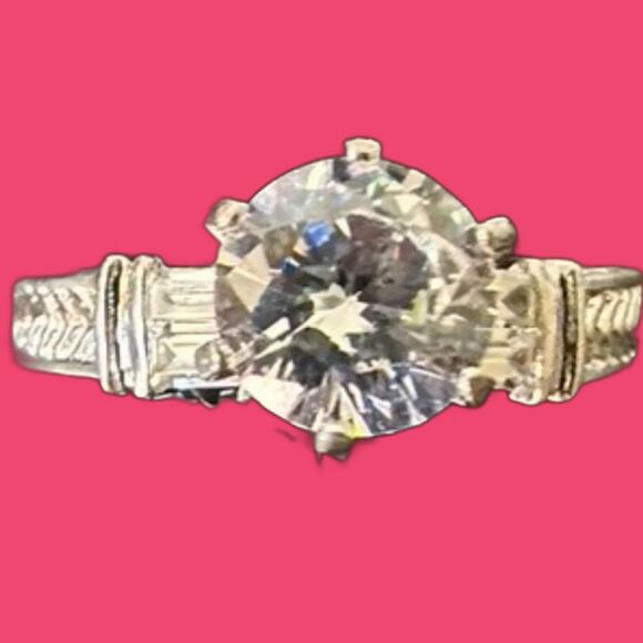 Gorgeous Sterling Silver 925 CZ Statement Engagement Travel Ring size 8 - Picture 2 of 4